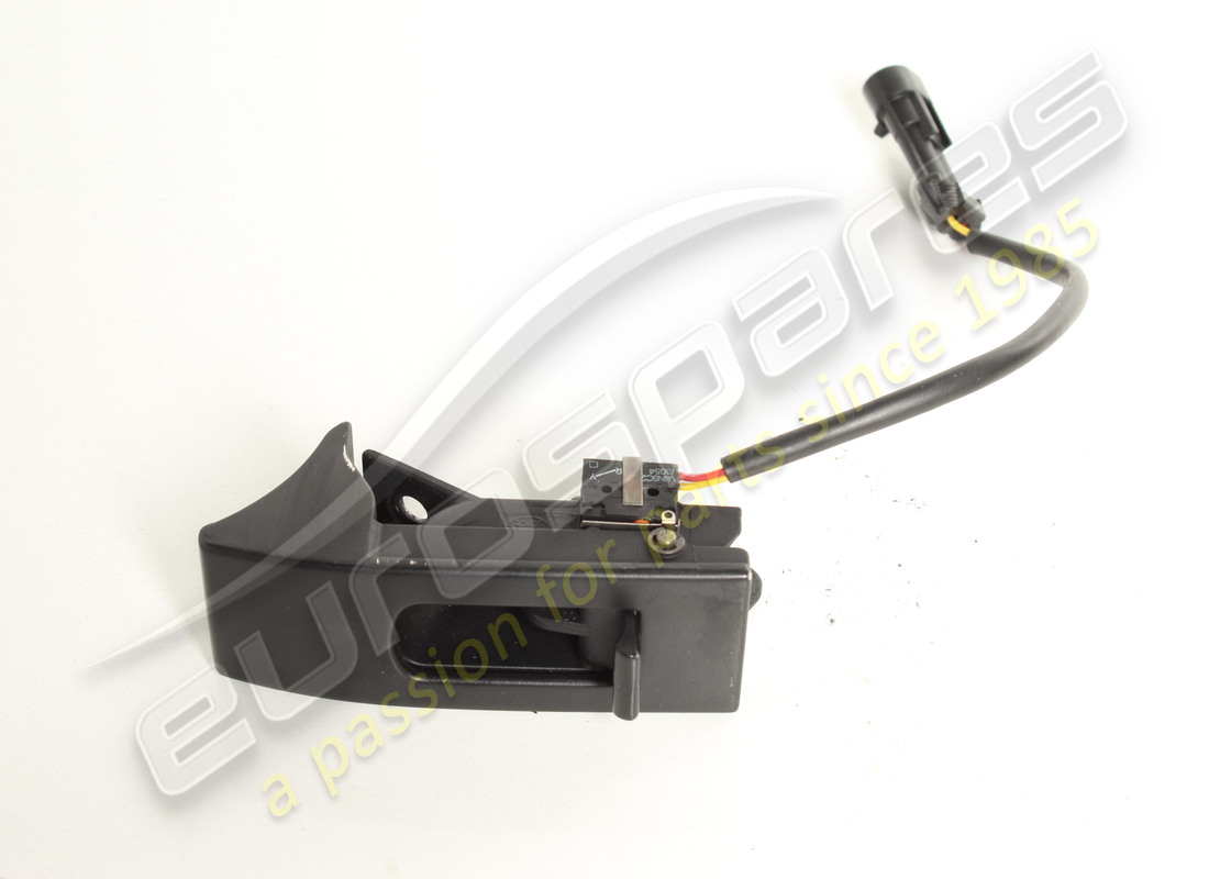 USED FERRARI LH INNER DOOR HANDLE. PART NUMBER 66217200 (3) used ferrari lh inner door handle. part number 66217200 (3)