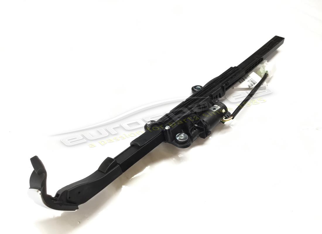 NEW FERRARI RH BELT EXTENDER. PART NUMBER 81913500 (1) new ferrari rh belt extender. part number 81913500 (1)