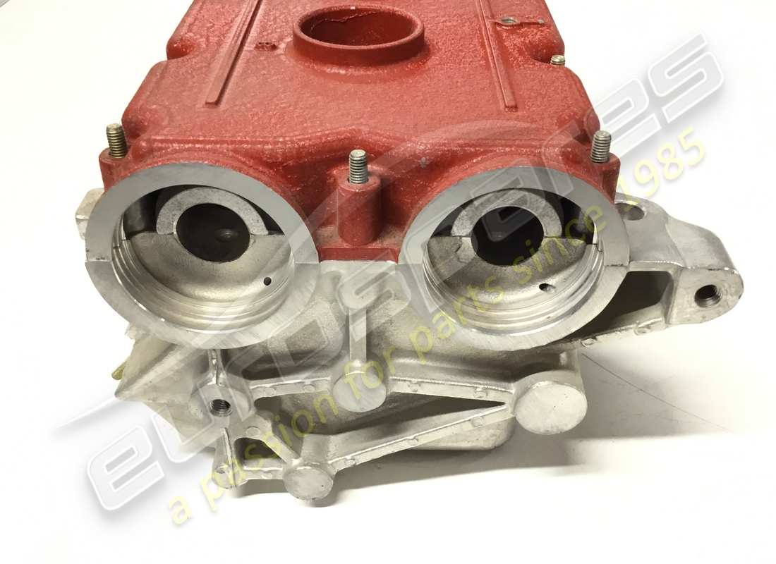 NEW FERRARI CYLINDER HEAD. PART NUMBER 133994 (5) new ferrari cylinder head. part number 133994 (5)