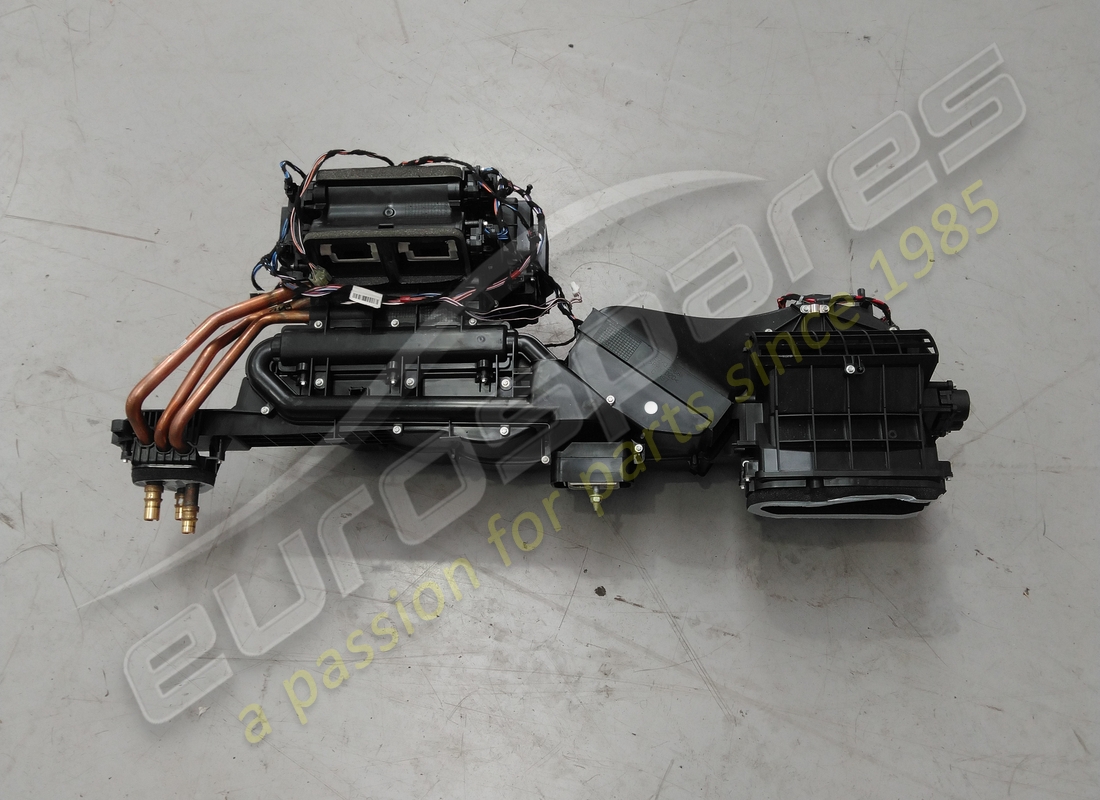 USED Ferrari COMPLETE AIR CONDITIONING UNIT . PART NUMBER 86962100 (1)