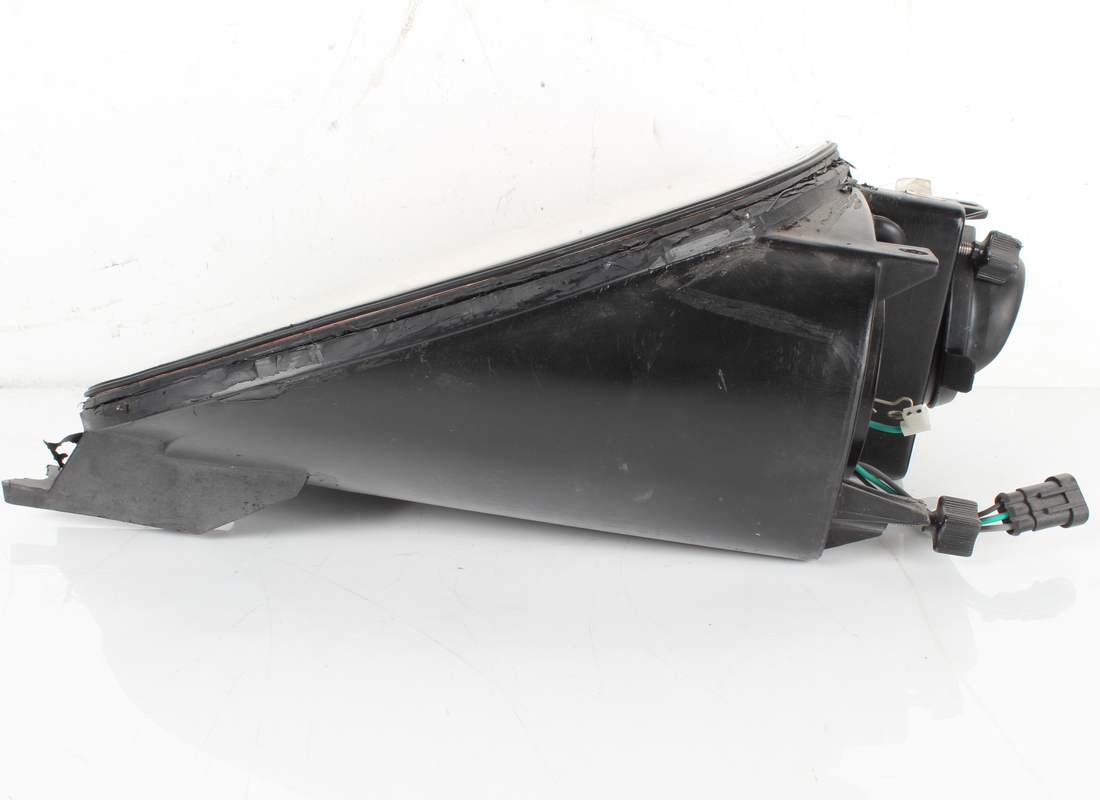USED FERRARI RH HEAD LAMP UNIT. PART NUMBER 65097251 (8) used ferrari rh head lamp unit. part number 65097251 (8)