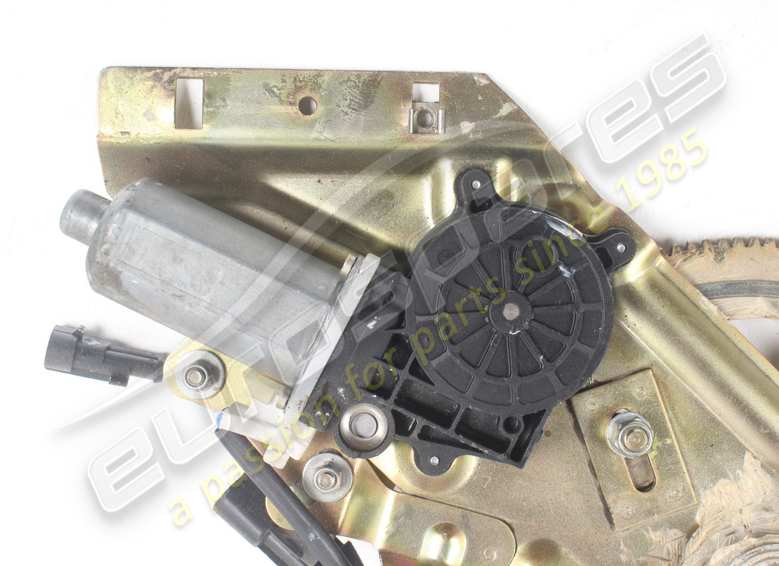 USED FERRARI DISPOSITIVO ALZACRISTALLO SX. PART NUMBER 67658900 (2) used ferrari dispositivo alzacristallo sx. part number 67658900 (2)