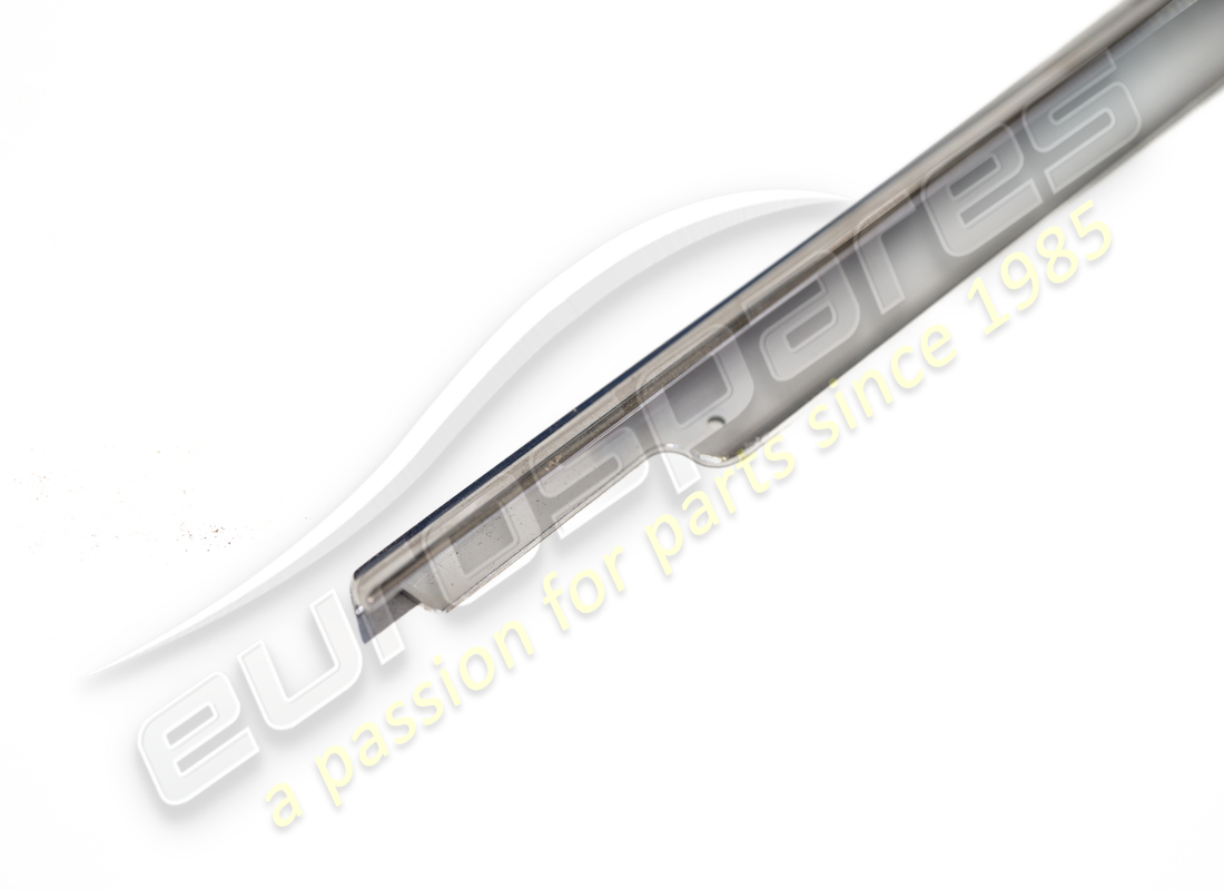 new ferrari rh door moulding. part number 2513092208 (2)