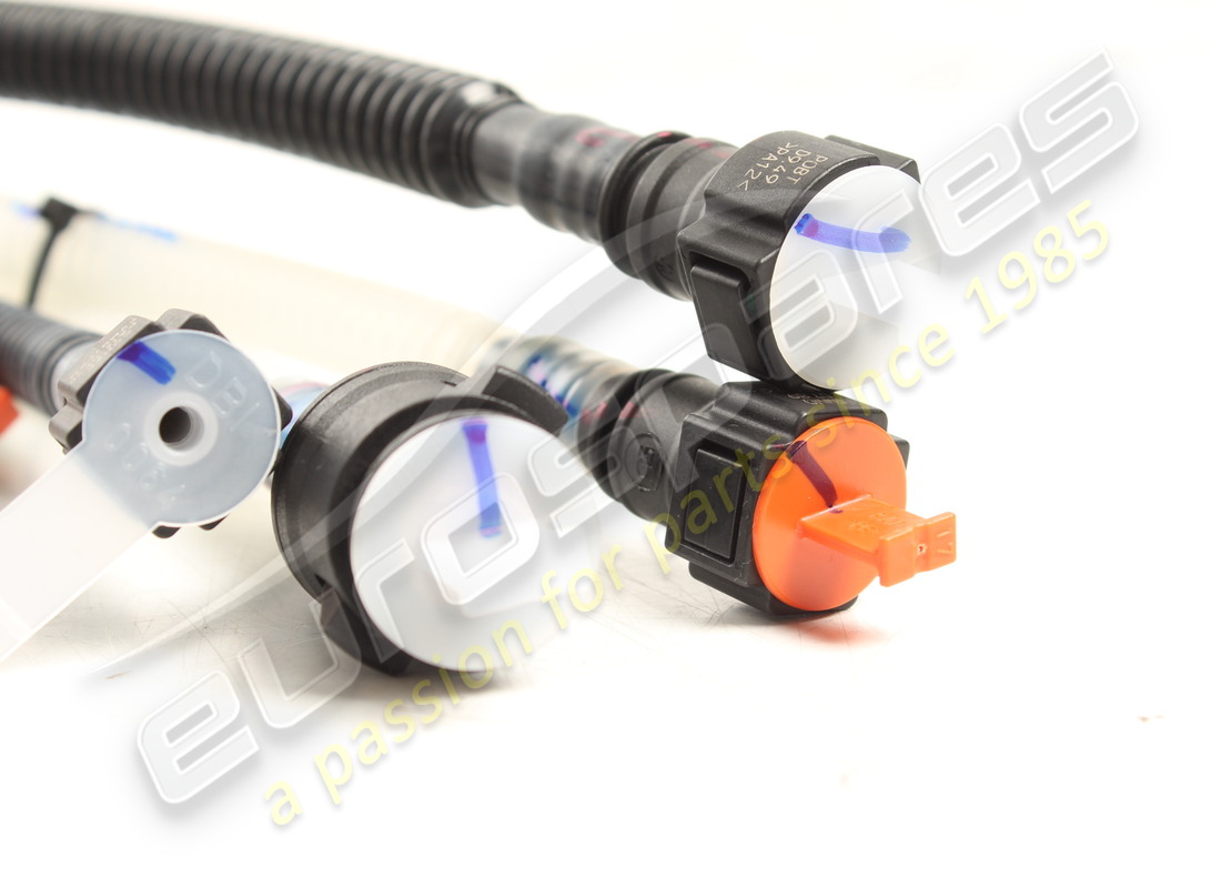 NEW FERRARI FUEL PUMP. PART NUMBER 338553 (3) new ferrari fuel pump. part number 338553 (3)