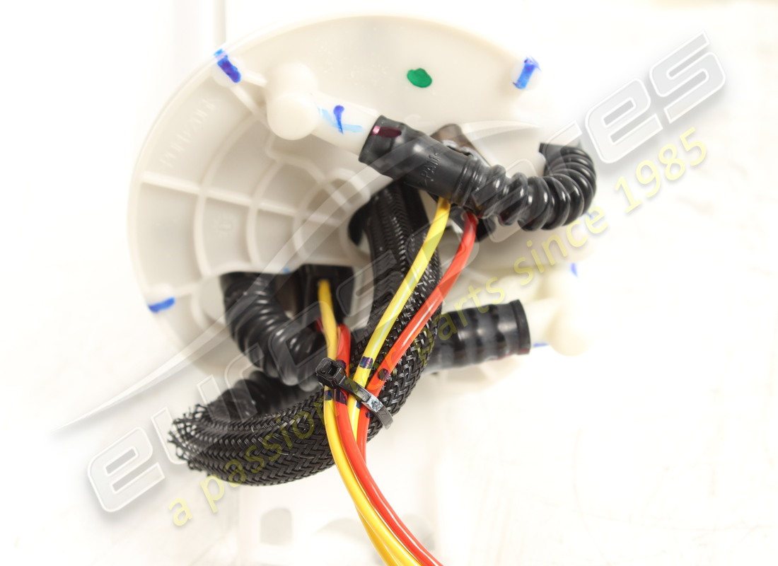 NEW FERRARI FUEL PUMP. PART NUMBER 338553 (2) new ferrari fuel pump. part number 338553 (2)