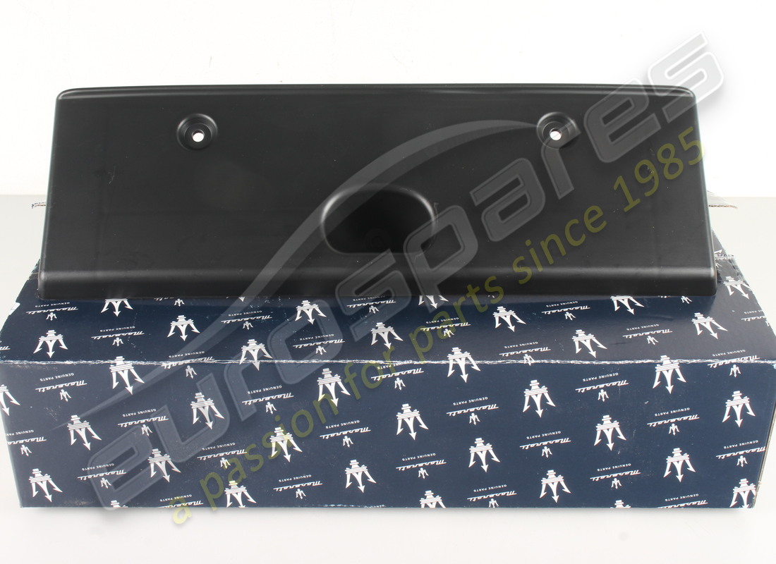 new maserati front license plate holder. part number 80056900 (1)