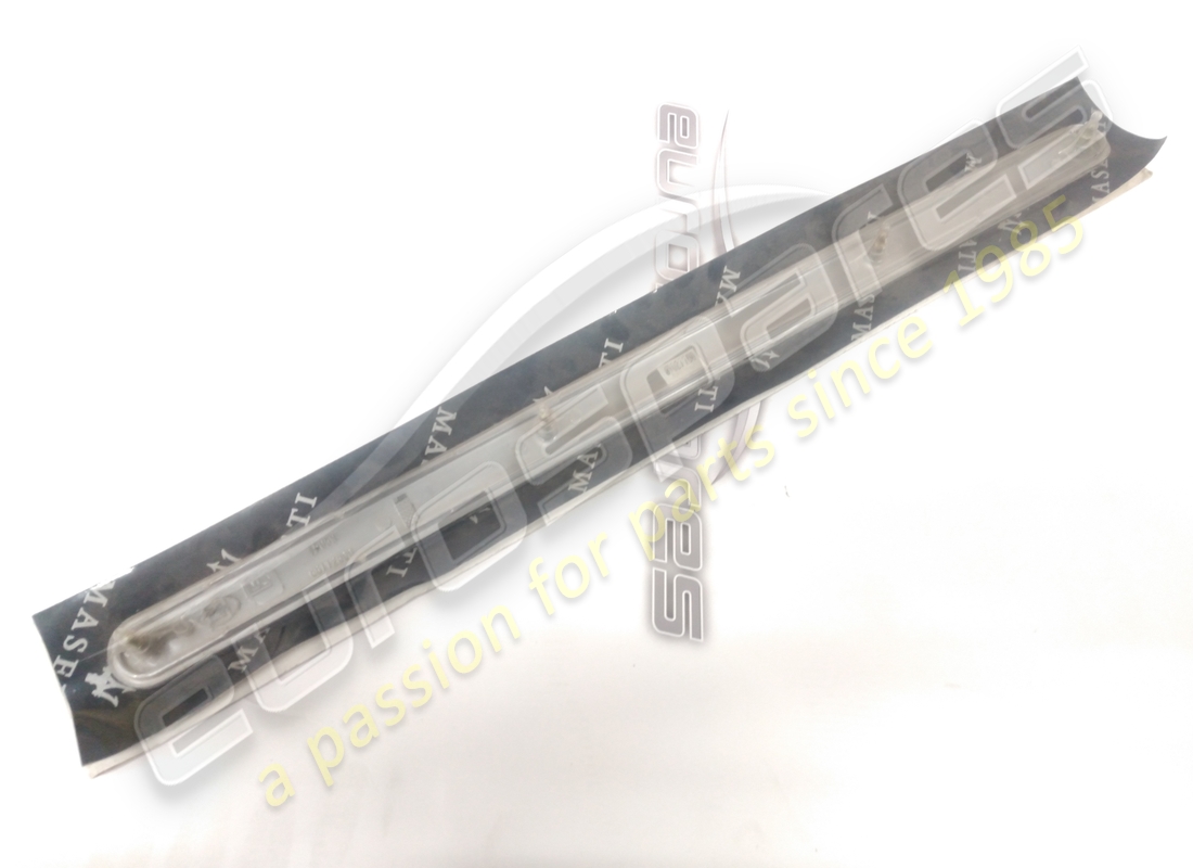 NEW MASERATI LH CARBON TRIM. PART NUMBER 67027700 (1) new maserati lh carbon trim. part number 67027700 (1)