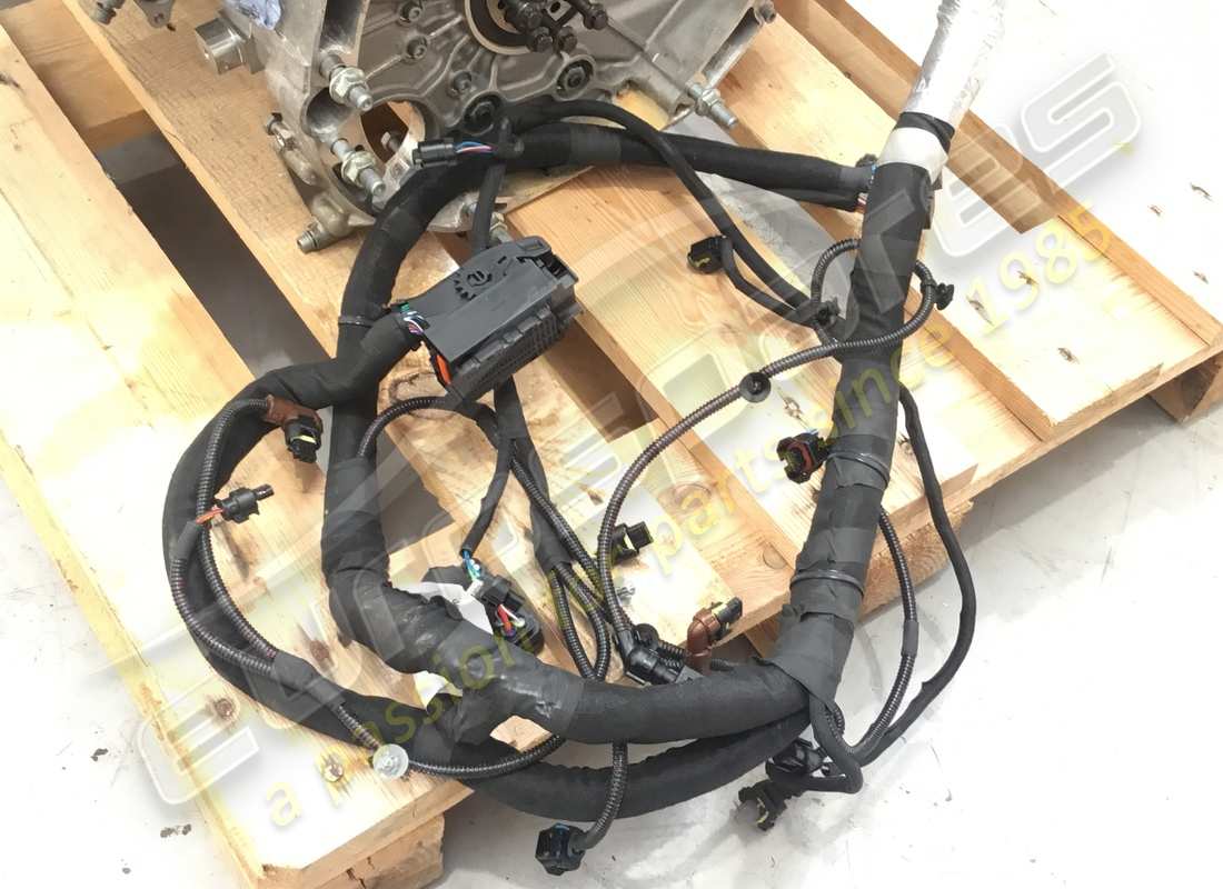 used ferrari tributo engine. part number 985000334 (3)