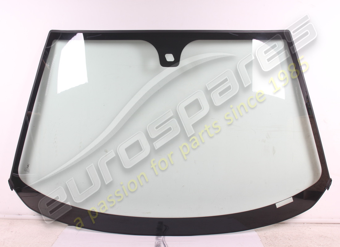 NEW Ferrari WINDSCREEN GLASS . PART NUMBER 66854800 (1)