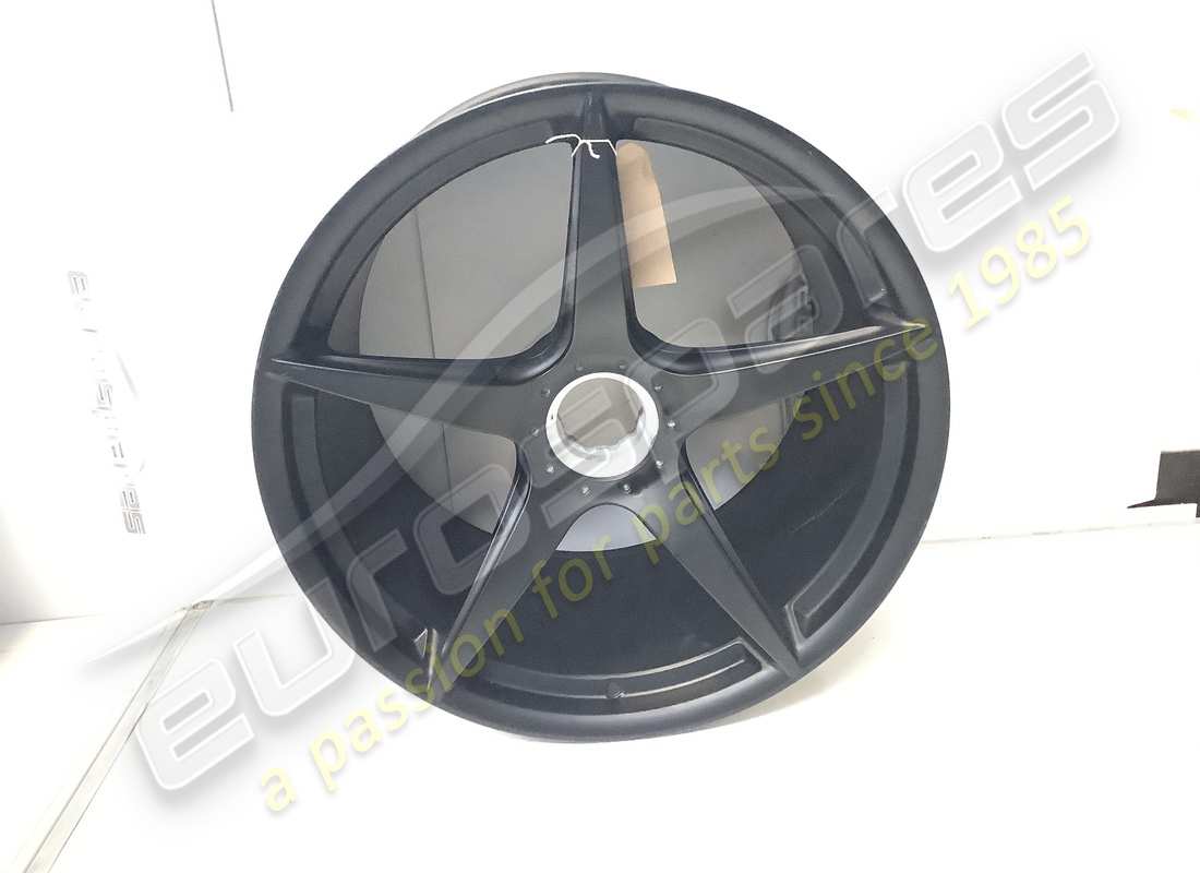 NEW FERRARI REAR WHEEL. PART NUMBER 300971 (1) new ferrari rear wheel. part number 300971 (1)