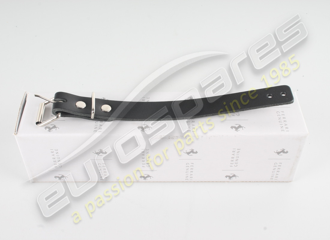 NEW FERRARI BELT WITH BUCKLE FOR TYRE REPAIR. PART NUMBER 68996300 (1) new ferrari belt with buckle for tyre repair. part number 68996300 (1)