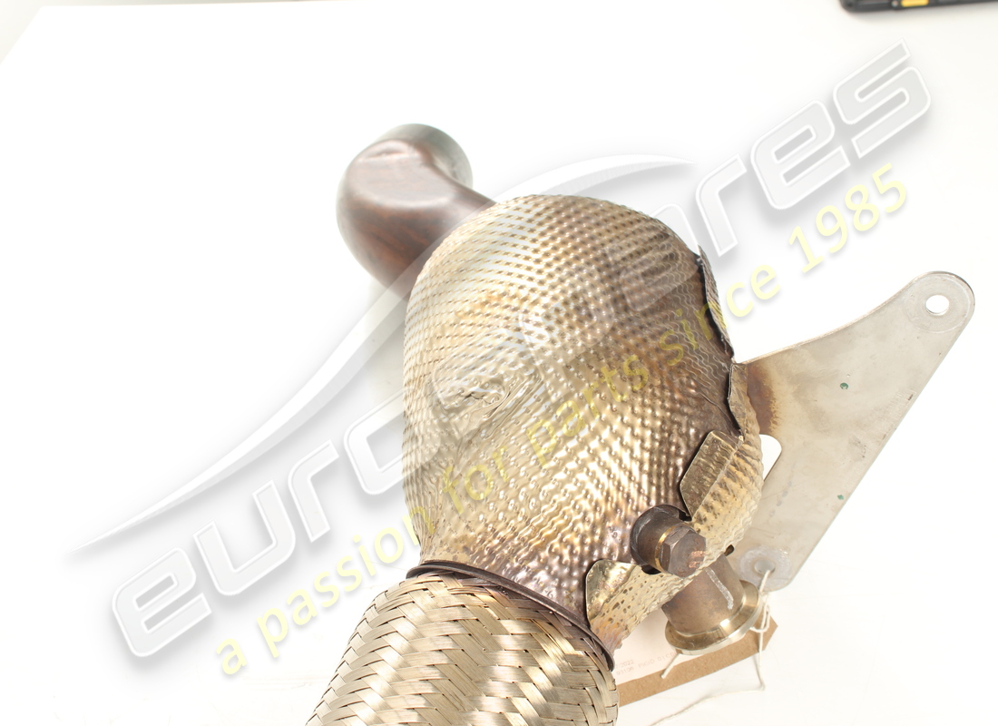 USED FERRARI COMPLETE LH CATALYTIC CONVERTER. PART NUMBER 952045 (3) used ferrari complete lh catalytic converter. part number 952045 (3)