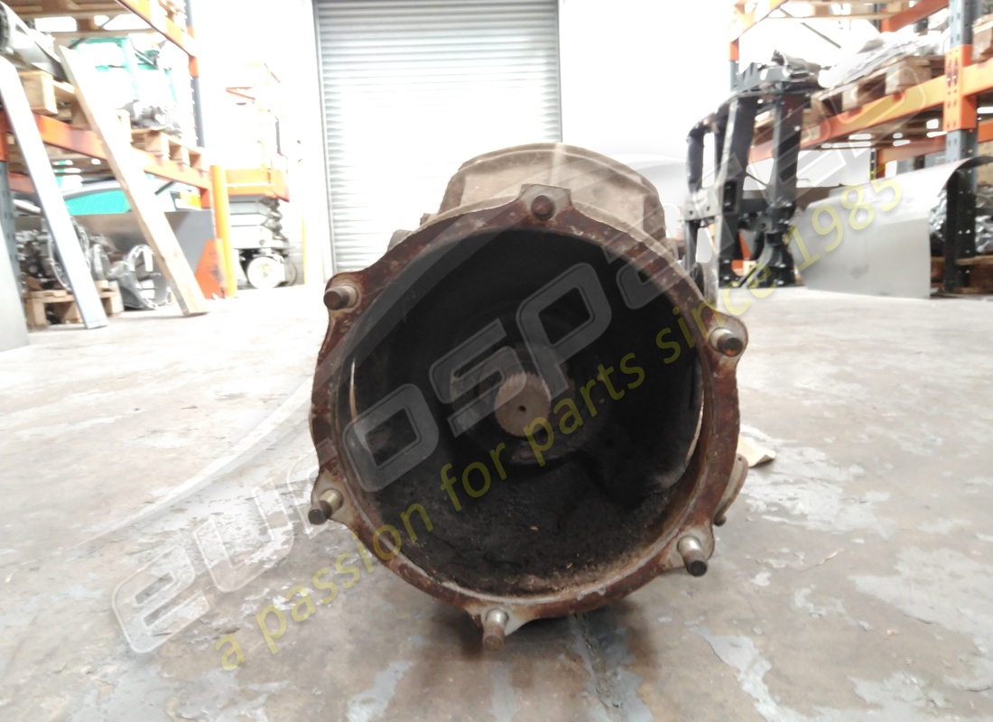 used ferrari differential casing complete. part number 130589 (3)