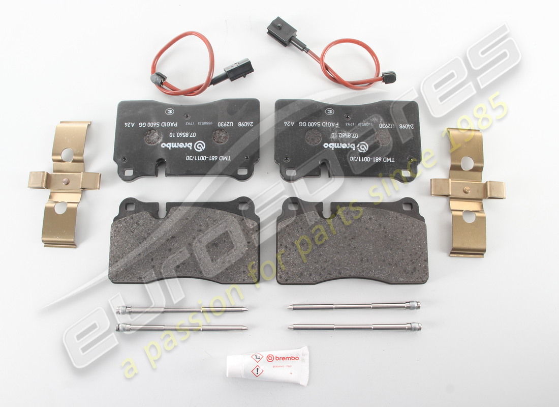 NEW FERRARI KIT OF REAR PADS.. PART NUMBER 70001087 (1) new ferrari kit of rear pads.. part number 70001087 (1)