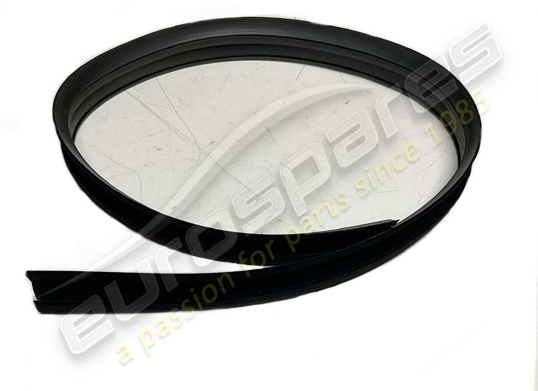 new maserati ext front lh door weather st. part number 377700323 (1)