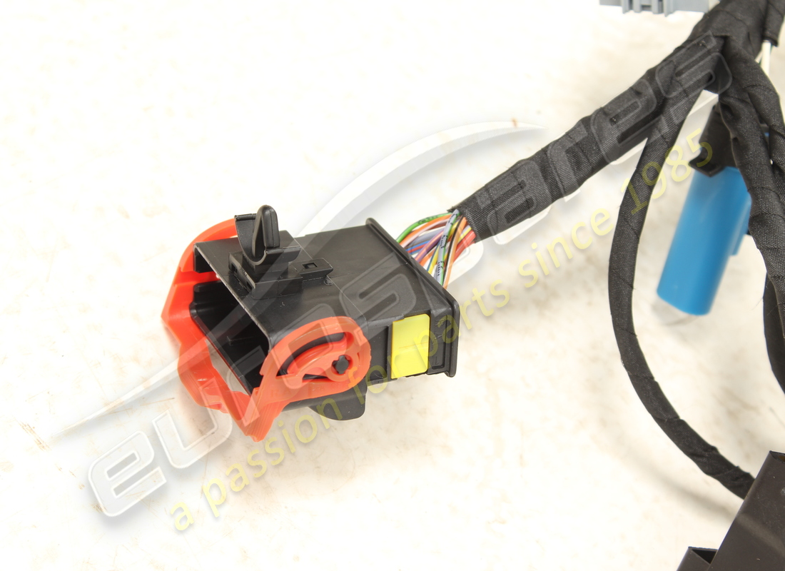 NEW FERRARI REAR CABLE. PART NUMBER 311972 (3) new ferrari rear cable. part number 311972 (3)