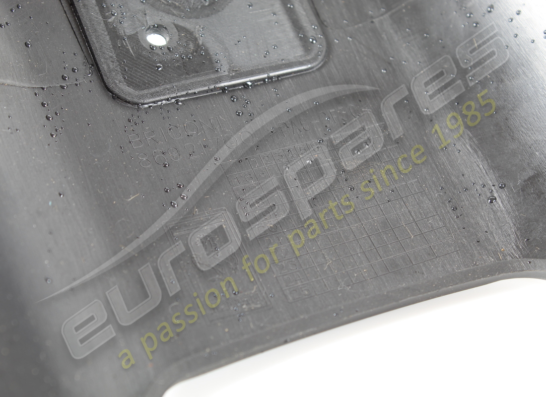 used ferrari complete central cosmetic shie. part number 86921700 (5)