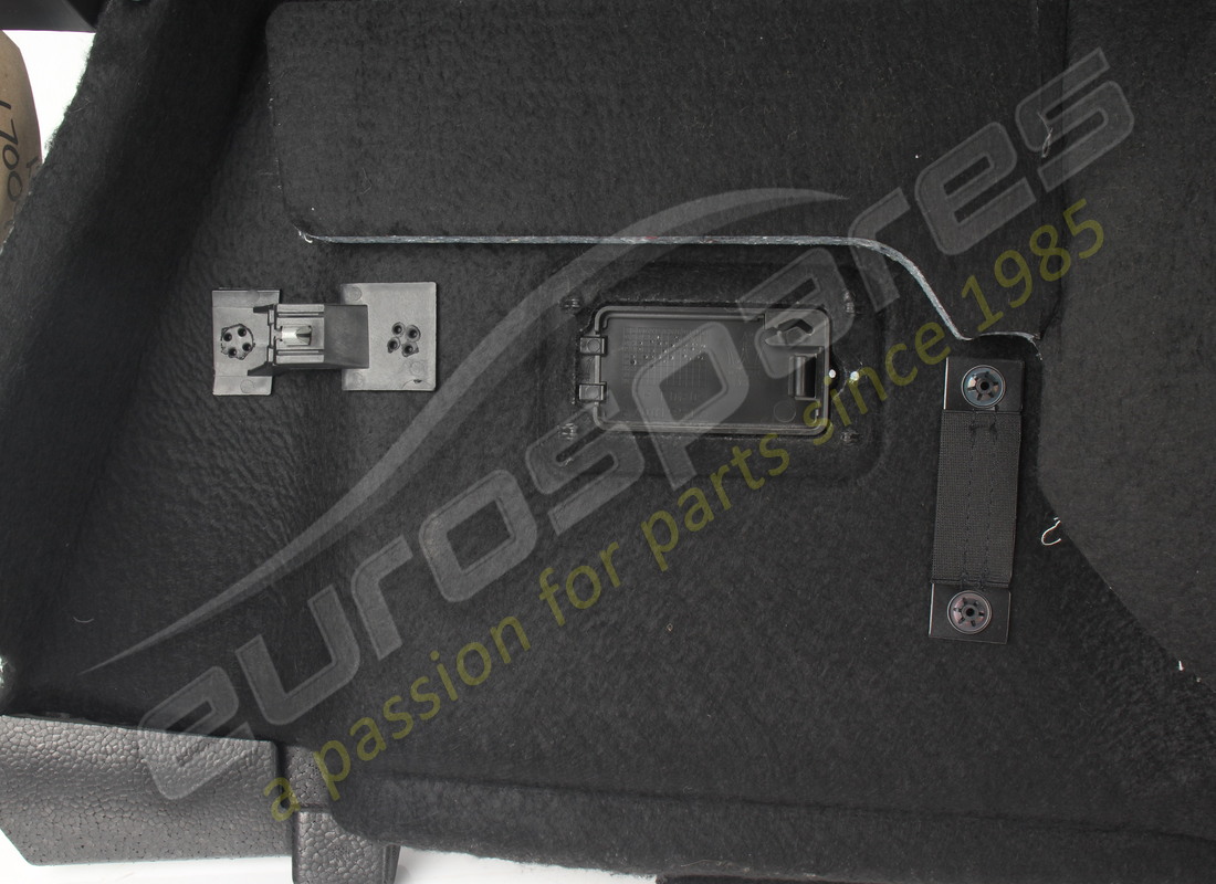 used maserati lh side cover black. part number 670098384 (9)