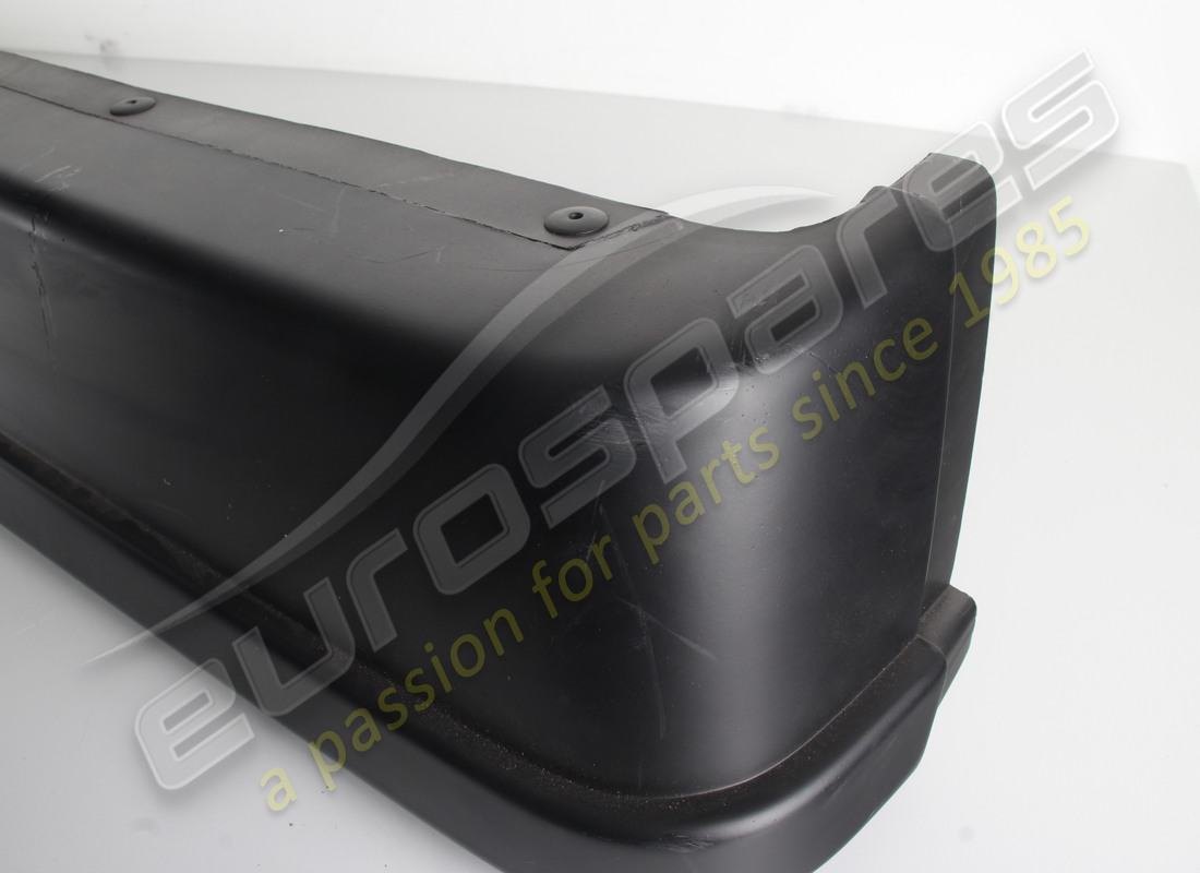 NEW (OTHER) FERRARI REAR BUMPER. PART NUMBER 60573600 (9) new (other) ferrari rear bumper. part number 60573600 (9)