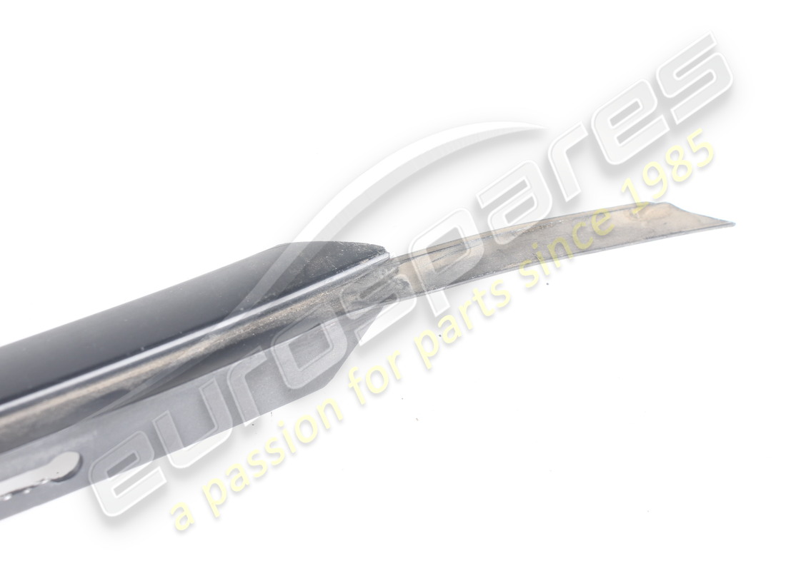 used ferrari lh trough gasket. part number 65525300 (3)