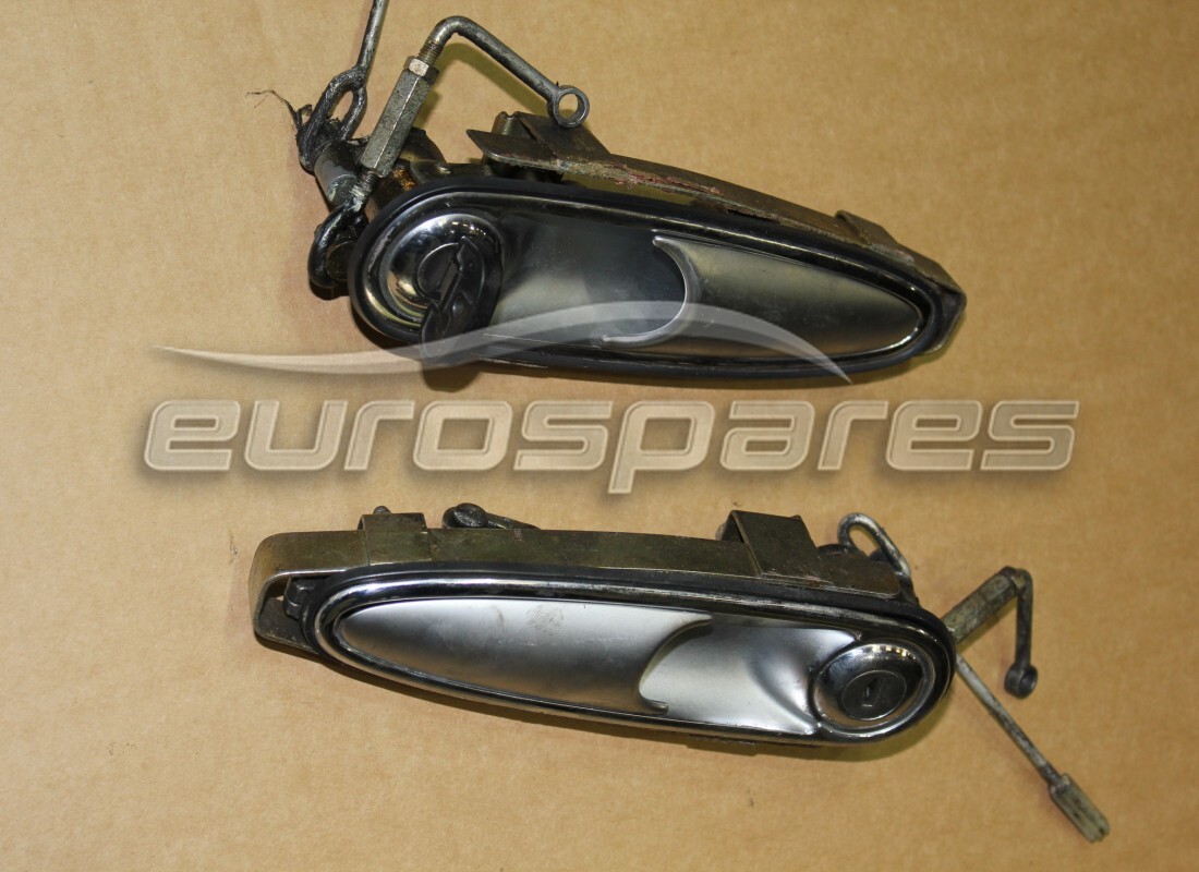 USED Ferrari PAIR OF OUTER HANDLES WITH KEYS . PART NUMBER 60998700 (1)