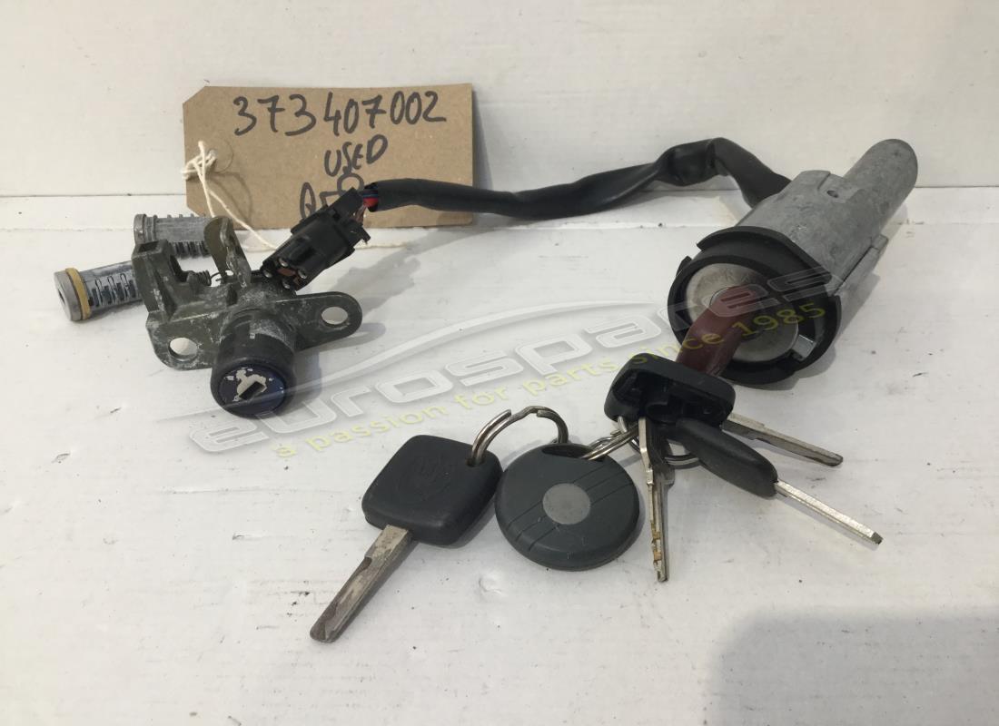 used maserati ignition/door+key block kit. part number 373407002 (1)