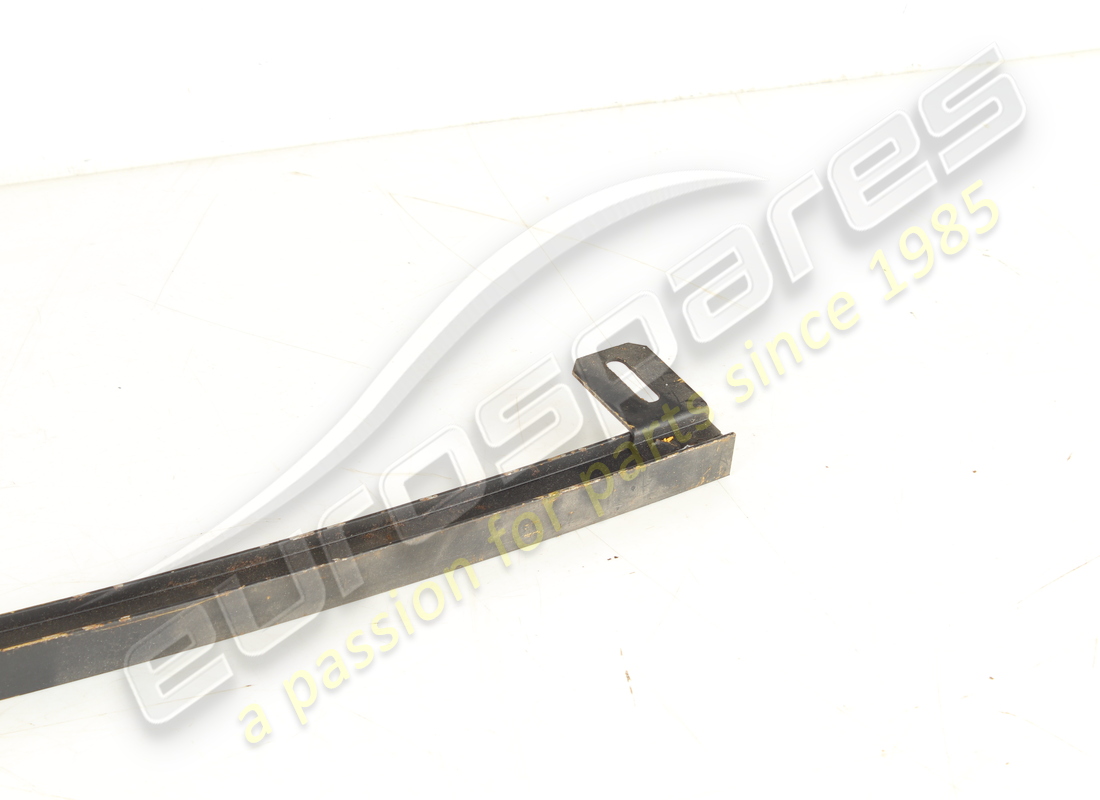new (other) ferrari rhs quarter light frame only. part number 2533033008a (4)