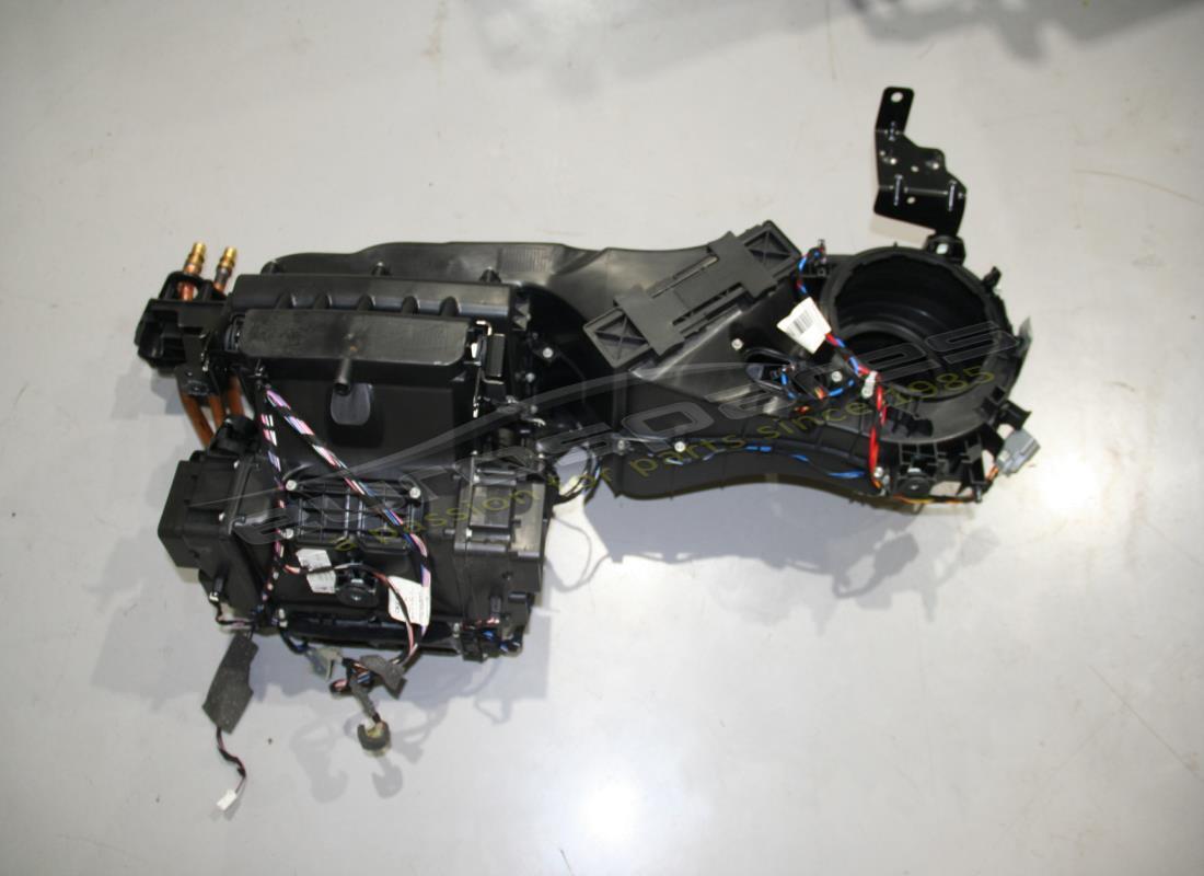 used ferrari complete air conditioning unit. part number 83357800 (1)