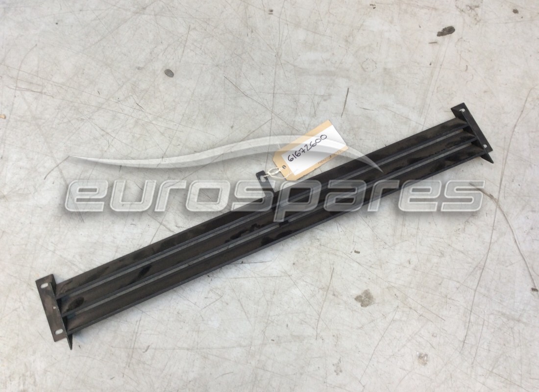 NEW Ferrari FRONT BONNET GRILLE . PART NUMBER 61672600 (1)