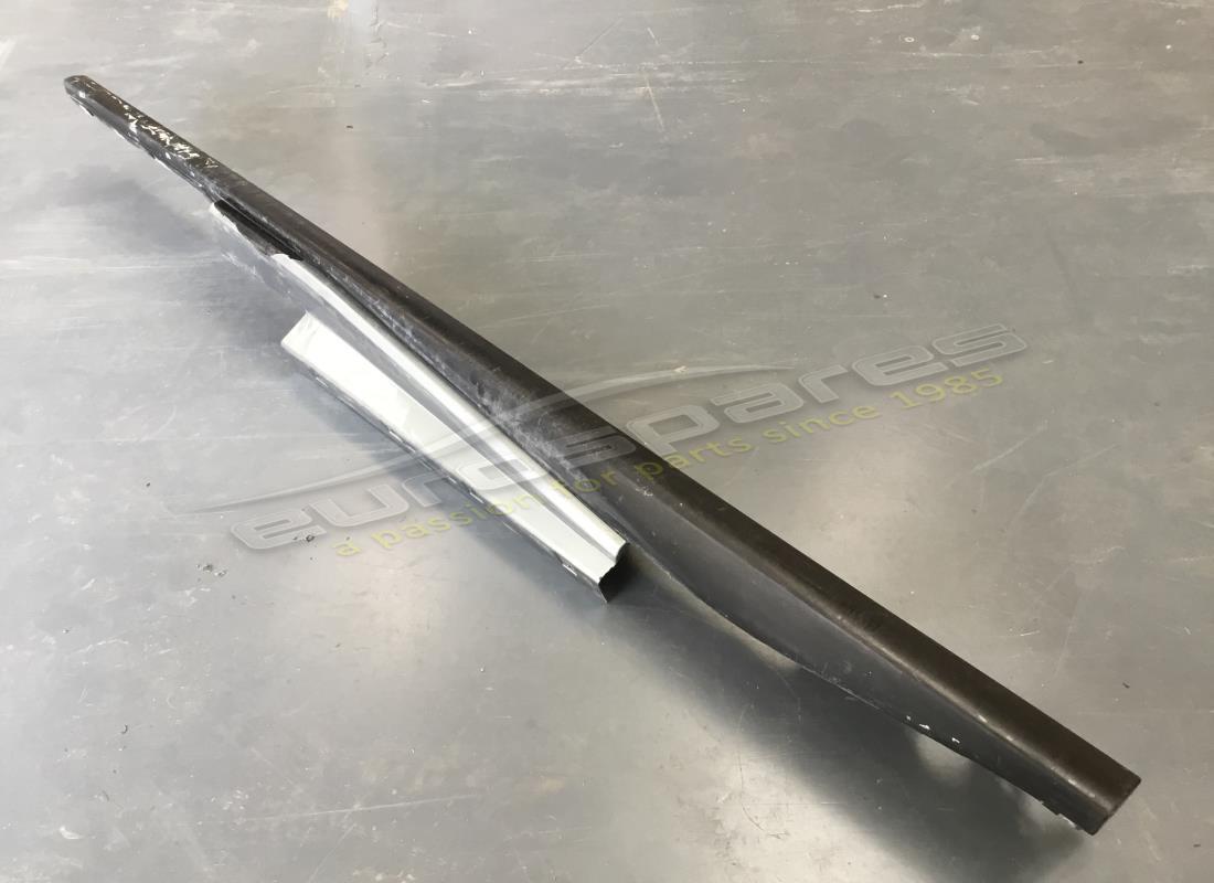 USED Ferrari COMPLETE RH SILL TRIM PANEL . PART NUMBER 88826110 (1)