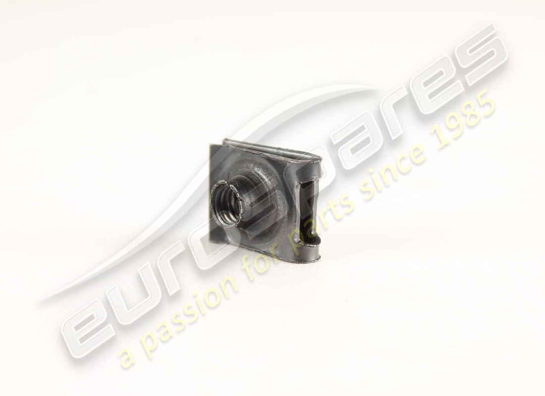 NEW MASERATI BRACKET. PART NUMBER 67257100 (1) new maserati bracket. part number 67257100 (1)