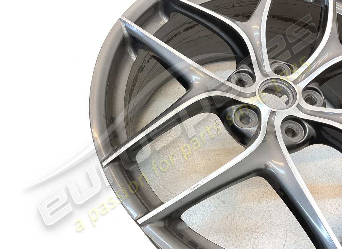 USED FERRARI FRONT WHEEL. PART NUMBER 294827 (4) used ferrari front wheel. part number 294827 (4)