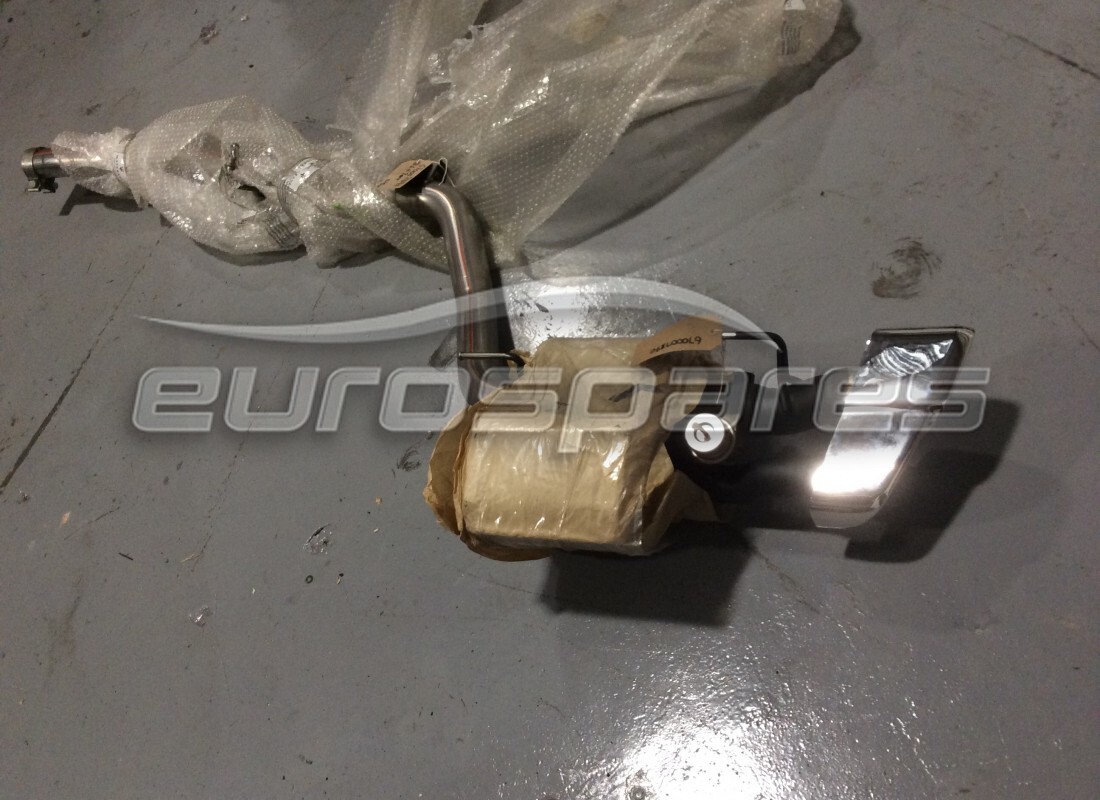 new maserati complete rear lh muffler (v8). part number 670007890 (1)