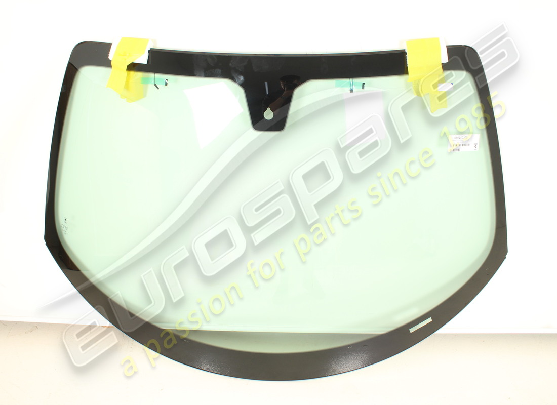 NEW FERRARI WINDSCREEN 488 GTB & PISTA COUPE. PART NUMBER 86250300 (1) new ferrari windscreen 488 gtb & pista coupe. part number 86250300 (1)