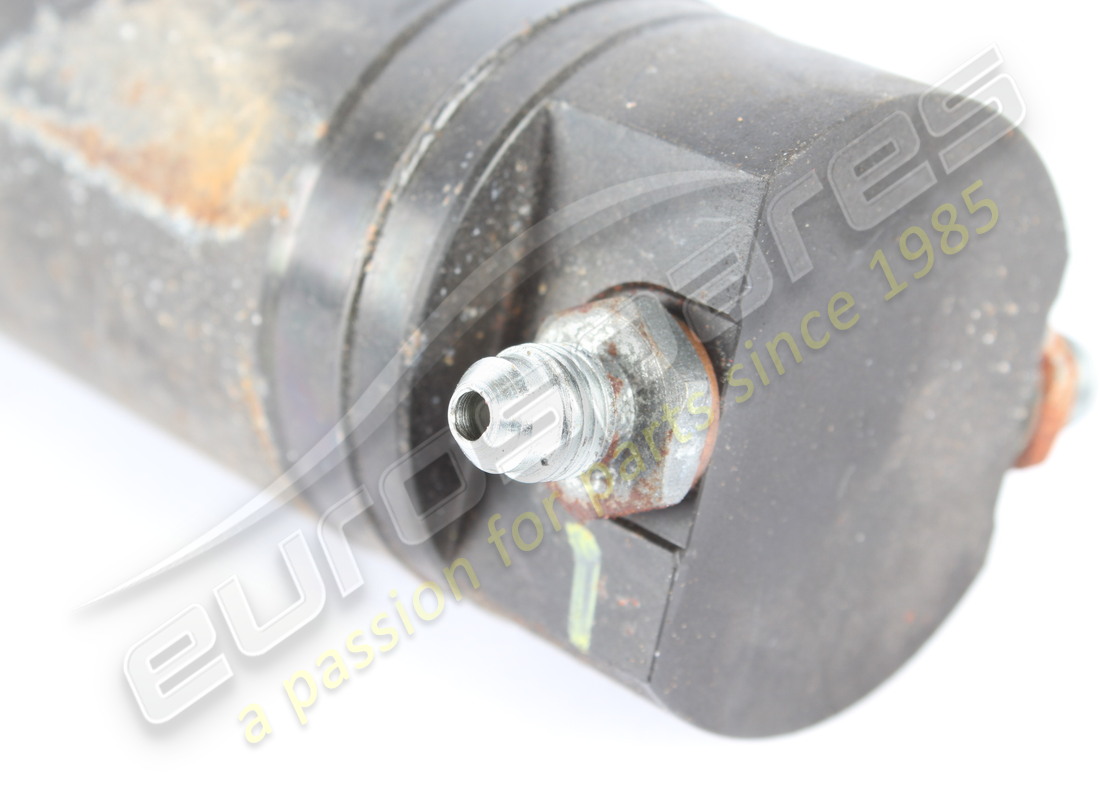 USED MASERATI OIL ACCUMULATOR FOR VARIATOR. PART NUMBER 190163 (3) used maserati oil accumulator for variator. part number 190163 (3)