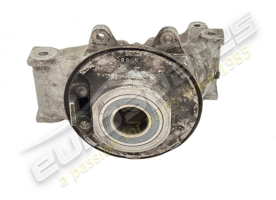 used ferrari rh hub holder. part number 151236 (2)