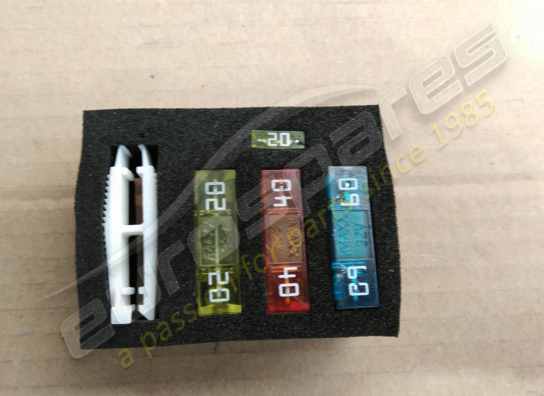 USED Eurospares FUSE HOLDER & FUSES . PART NUMBER EAP1230062 (1)