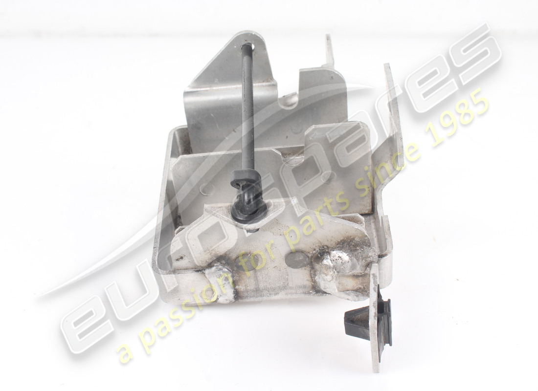 USED FERRARI TGK VALVE MOUNTING BRACKET. PART NUMBER 84066200 (4) used ferrari tgk valve mounting bracket. part number 84066200 (4)