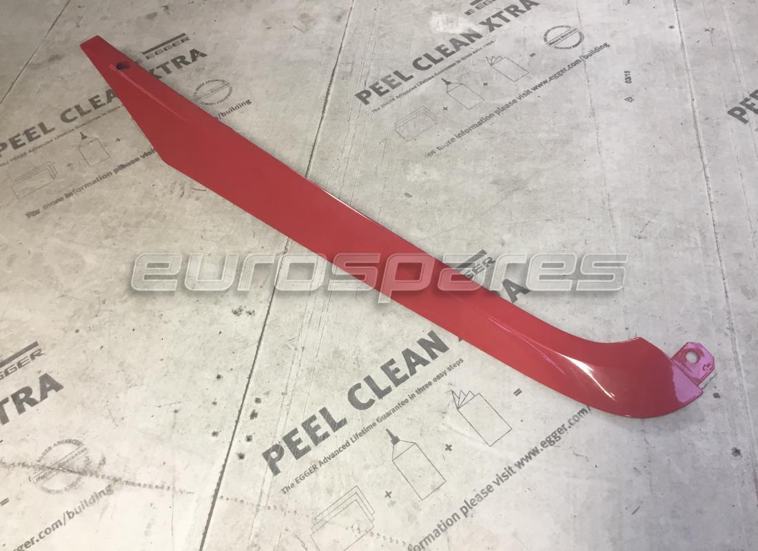 USED FERRARI RH RUBBER MOULDING. PART NUMBER 60578200 (1) used ferrari rh rubber moulding. part number 60578200 (1)