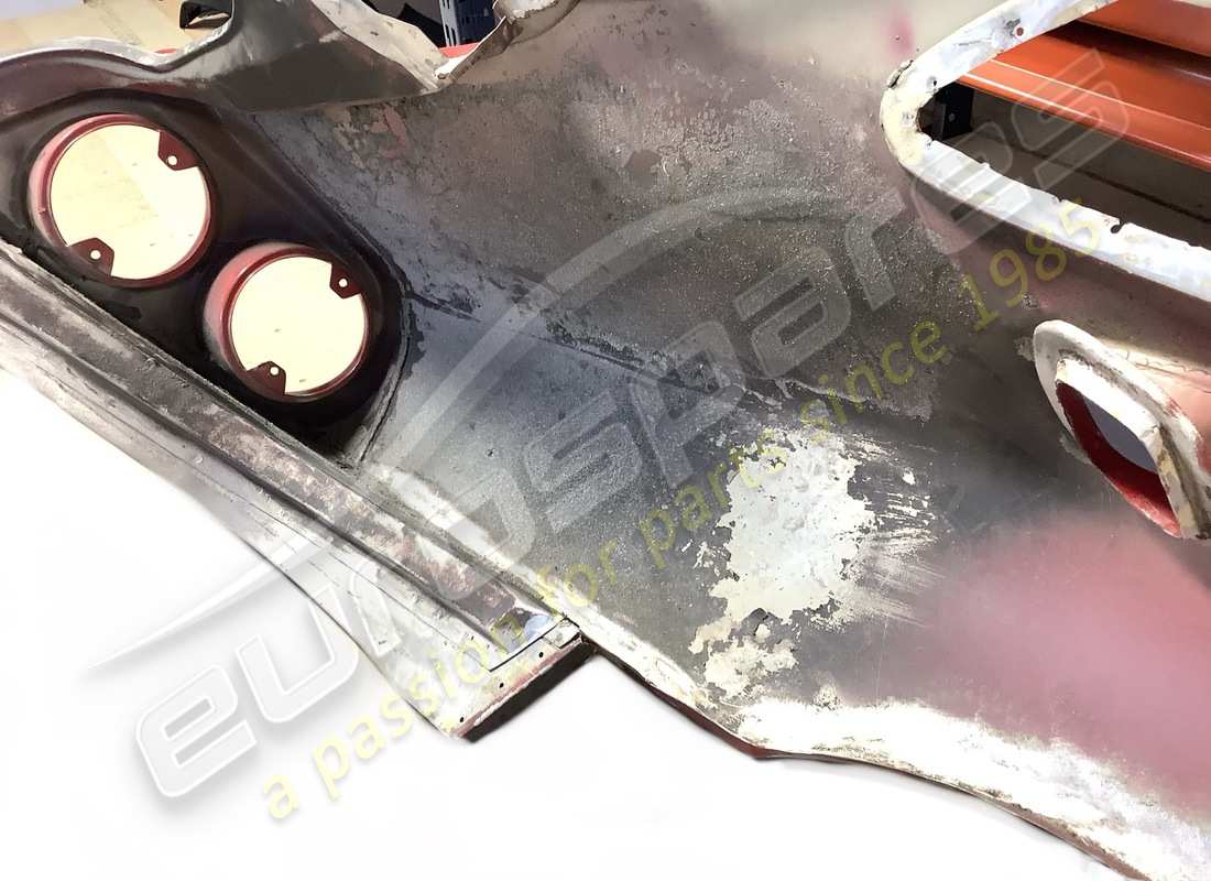 used ferrari complete lh rear fender. part number 66678900 (4)