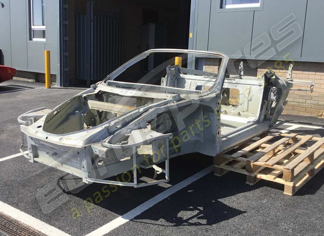 NEW FERRARI COMPLETE BODYWORK. PART NUMBER 360SHELL (3) new ferrari complete bodywork. part number 360shell (3)