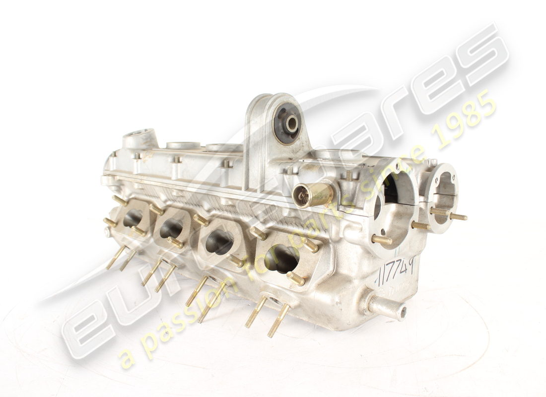NEW FERRARI RH CYLINDER HEAD. PART NUMBER 117749 (1) new ferrari rh cylinder head. part number 117749 (1)