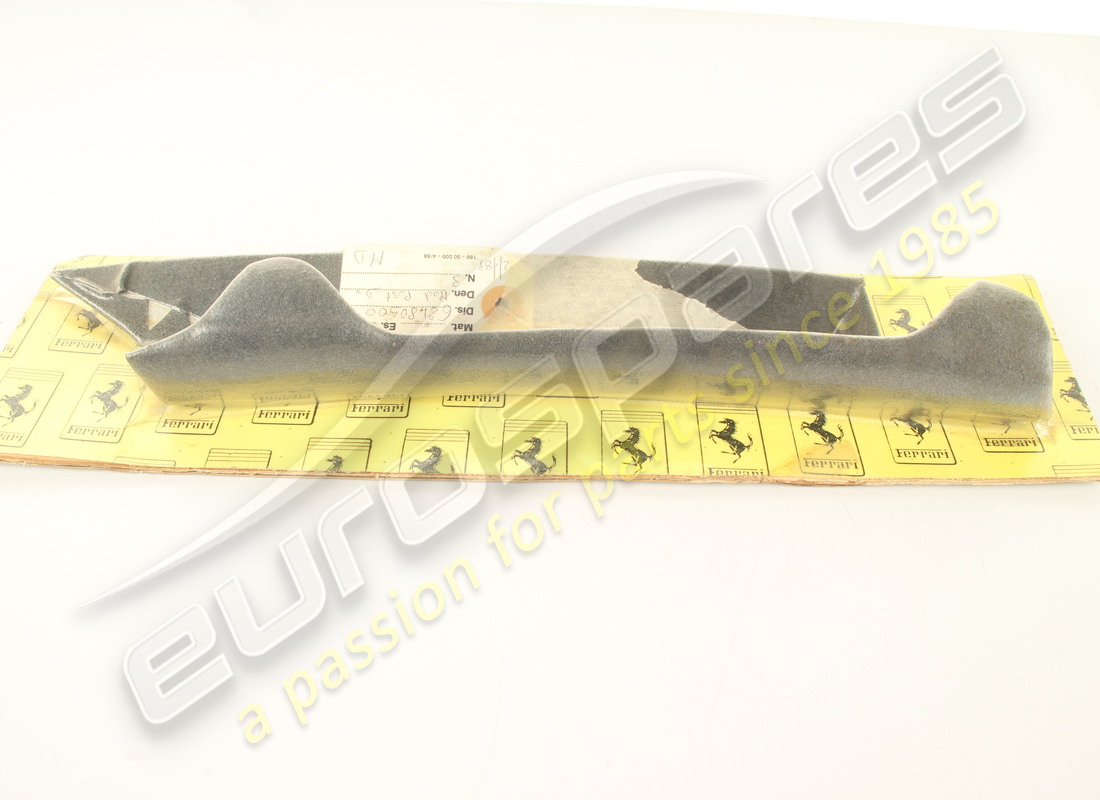 new ferrari rh moulding. part number 62480500 (3)