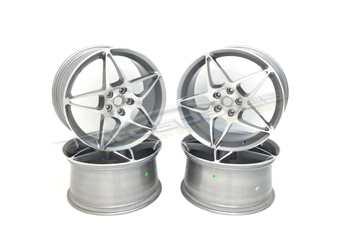 NEW Ferrari 19'' WHEELS SET . PART NUMBER 70009990 (1)