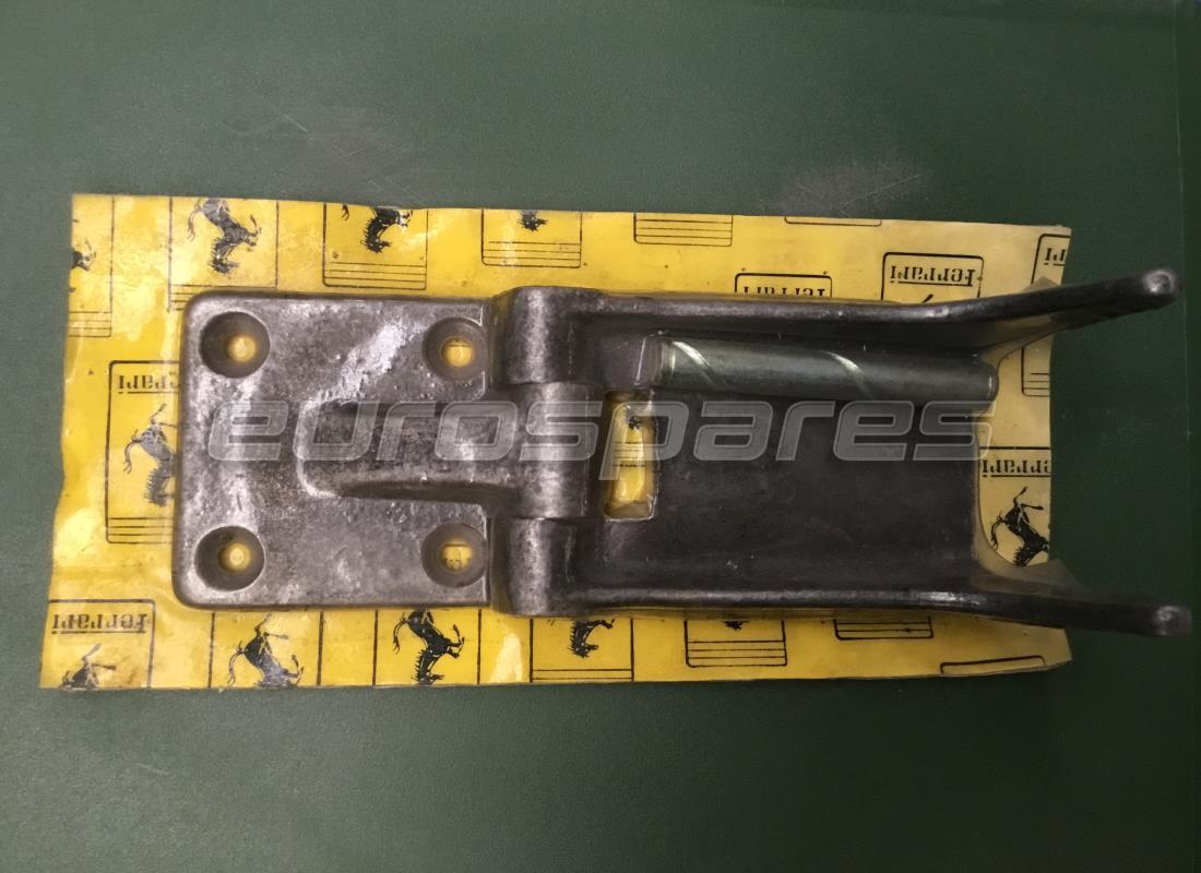 NEW FERRARI UPPER HINGE KIT. PART NUMBER 60547000A (1) new ferrari upper hinge kit. part number 60547000a (1)
