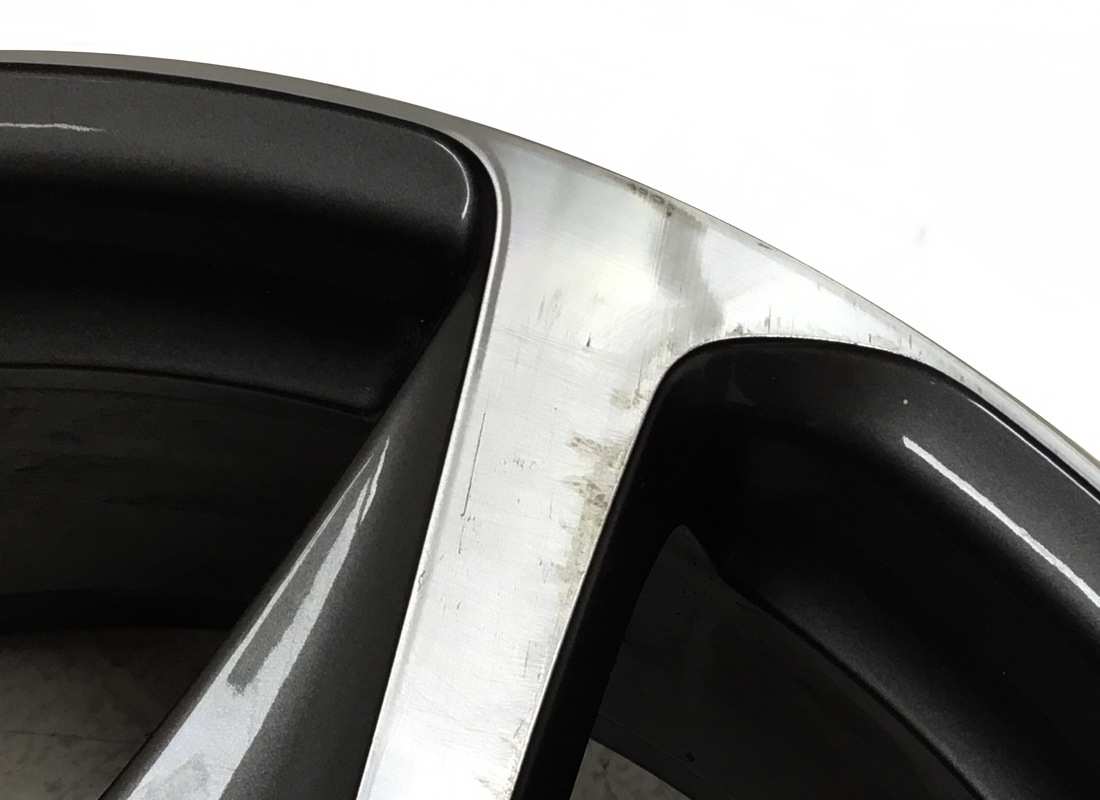 USED FERRARI 20 FRONT WHEEL RIM. PART NUMBER 273270 (3) used ferrari 20 front wheel rim. part number 273270 (3)