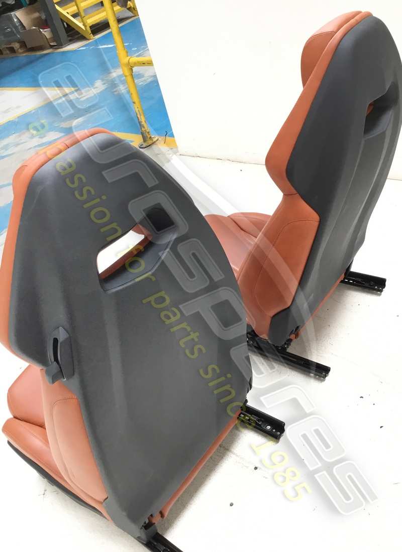 used lamborghini pair of seats - leather (hide). part number 4t08810212az (5)