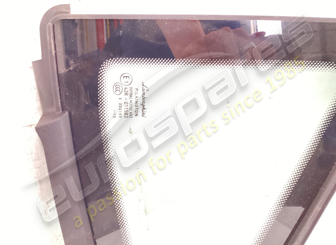 NEW LAMBORGHINI TRIANGLE WINDOW RH PART NUMBER 4T0845116C (2) new lamborghini triangle window rh part number 4t0845116c (2)