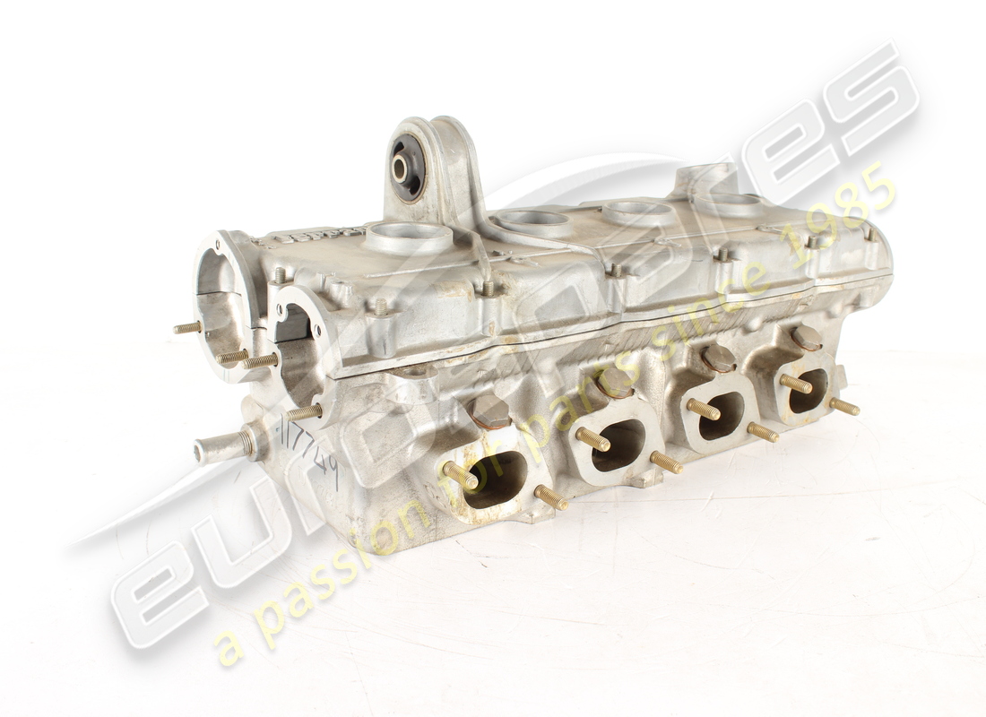 NEW FERRARI RH CYLINDER HEAD. PART NUMBER 117749 (2) new ferrari rh cylinder head. part number 117749 (2)