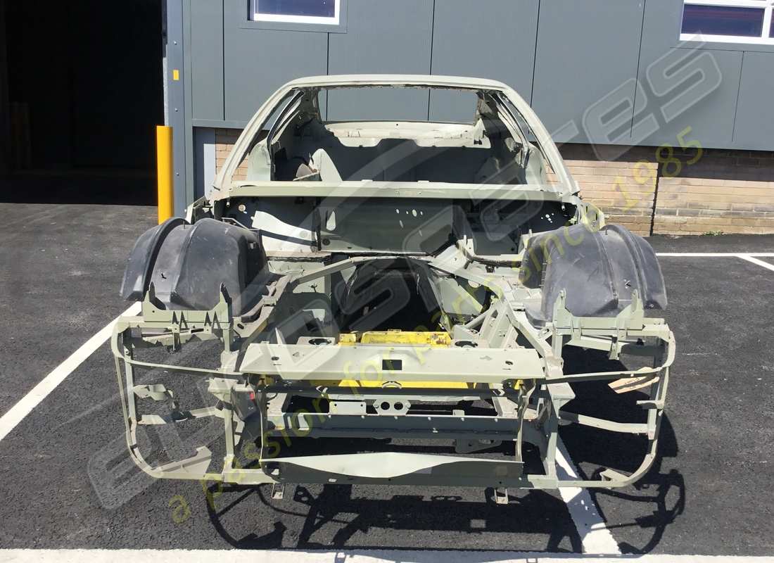 NEW FERRARI FERRARI 456 COMPLETE BODYSHELL. PART NUMBER 64318000 (3) new ferrari ferrari 456 complete bodyshell. part number 64318000 (3)